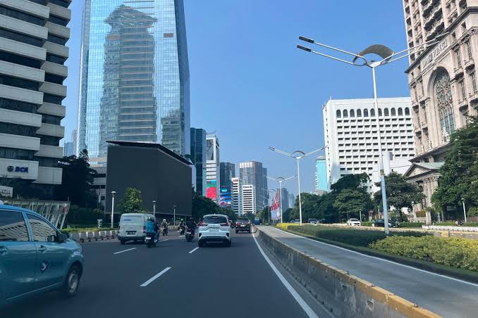 Arus Lalu Lintas Terpantau Lancar di Jalur Utama Kota